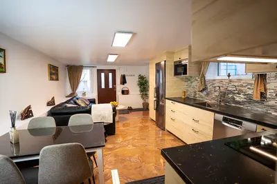 Image de Cozy private villa floor with patio