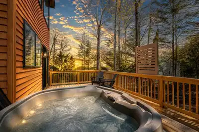 Image de Bright and Airy A-Frame for a Relaxing Mountain Getaway in Conway, New Hampshire