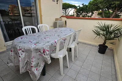 Image de appartement 4 personnes avec terrasse extérieure, 200m de la plage