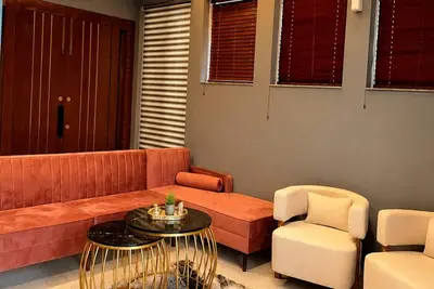Image de Spacious 3br Home in Dha Rahbar - WiFi, Parking & 24/7 Support