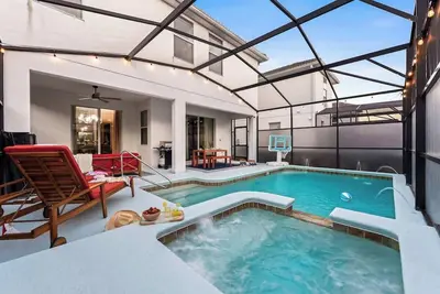 Image de 6br+Spa&Pool+Walk to Clubhouse+Theater+ThemedRooms
