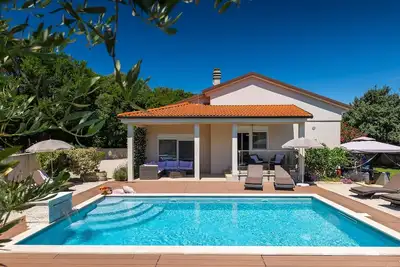 Villa Elssa by Villas Guide