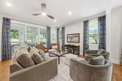 Image de Newly Renovated Golf Cottage in Great Waters Reynolds Lake Oconee Walk to Lake