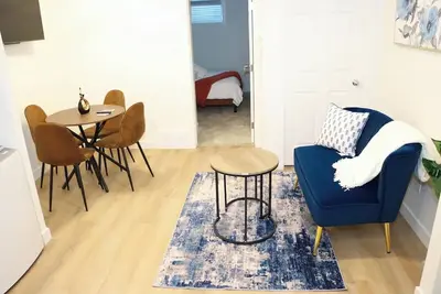 Image de Exquisite Modern 2br Home + 1 Bath| Sleeps 4