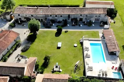 Image de Gîte Pressoir – 3 chambres, terrasse privée et piscine partagée