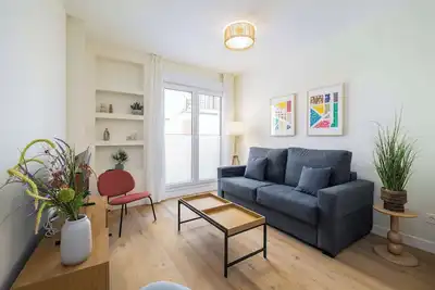 Image de 1 Bedroom Apartment with Private Patio for 2 in Central Malaga by Stay Homy