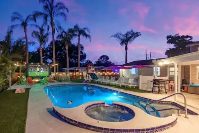 Image de Heated Pool~Spa~Mini Golf~Fire Pit~Game Room
