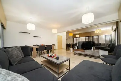 Image de 3 bedroom flat near center