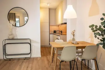 Image de Modern City Apartment - Underground Parking - Balcony