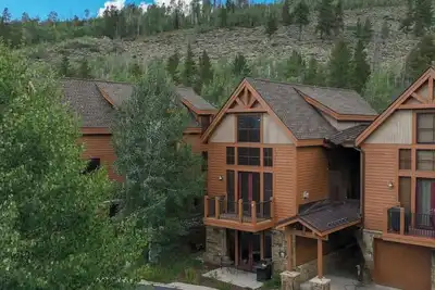 2 Br/2ba Luxury Keystone Condo