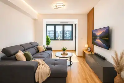 Image de Stylish 1-bedroom Ohrid Retreat  Balcony Free Parking Walk to Lake & Ac FastWIFI