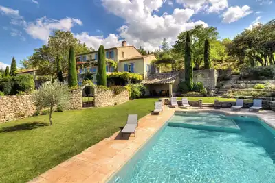 Image de Luxury Bonnieux Villa With Vineyard, Pool & Views