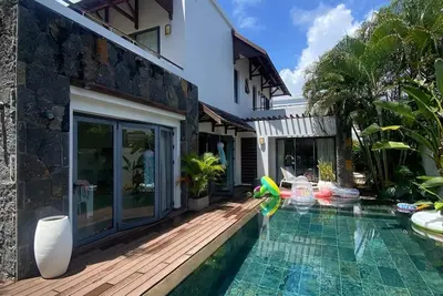 Image de Élégante villa avec piscine • Plage 2 min à pied • Golf 3 min • Mont-Choisy