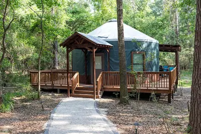 Image de Beautiful Yurt Rental with River Access in Livingston, for Amazing Glamping Escapes in Texas