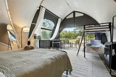 Image de Secluded Glamping Tent with Forest Trails near Mt. Rushmore in the Black Hills, South Dakota
