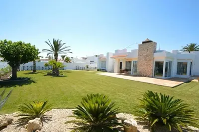 Image de Villa directly by the sea in Vinaròs with private pool and panoramic views