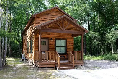 Image de Deluxe Lofted Cabin Ideal for Families in Livingston, Texas