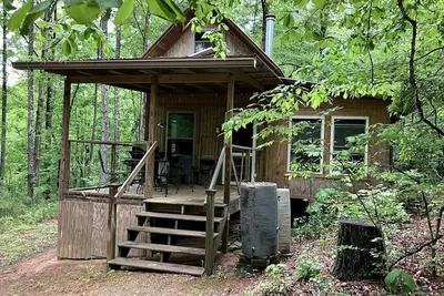 Image de Secluded Woodland Cabin for an Authentic Off-Grid Nature Escape in Fruithurst, Alabama