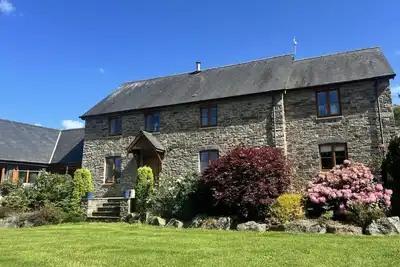 Image de 5 Bed in Garth (oc-c44957)