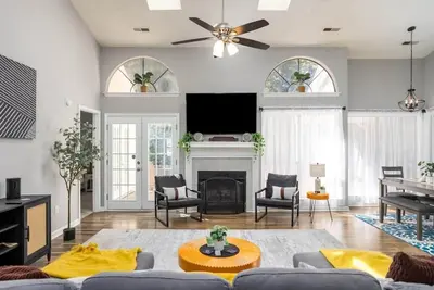 Image de Modern Arcadia Escape At Madison Pet Friendly