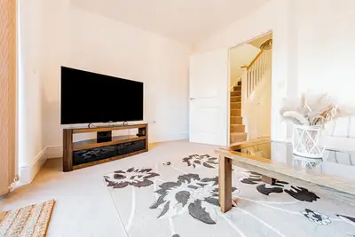 Image de Spacious 4-Bedroom Home in Moston with Free Parking, Garden & Fast WiFi