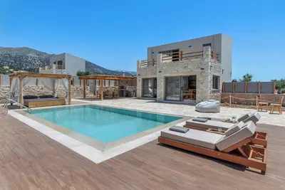 Image de Serene Villas - Villa Erato, by Estia