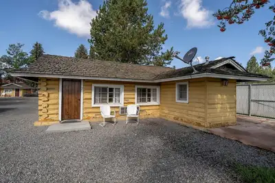 Image de Charming Family Log Cabin, the Perfect Base for Exploring East Idaho in Ashton