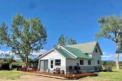 Image de Stunning Cottage with Fire Pit in Saratoga, Wyoming