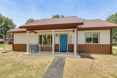 Image de Hamilton Charm Place, 4 Bdrm, 2 Bath, Step-Free