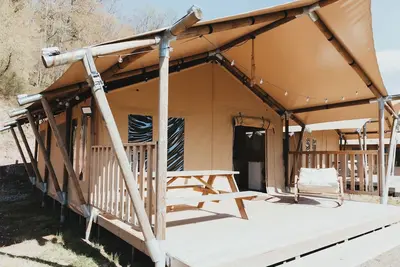 Image de Lodge Safari - Bois & confort haut de gamme 6 pers. Animaux acceptés