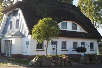 Image de Maison de vacances à Zingst avec piscine