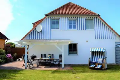 Image de Maison de vacances à Zingst avec piscine