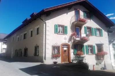 Image de Ferienwohnungen Chasa Valär, (Scuol) by Interhome
