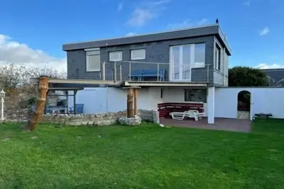 Image de Maison de vacances à Fehmarn avec piscine