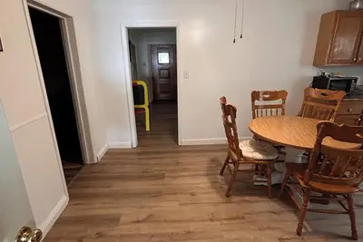 Image de Cozy 2-bedroom house in pleasant Somerset with cool Ac