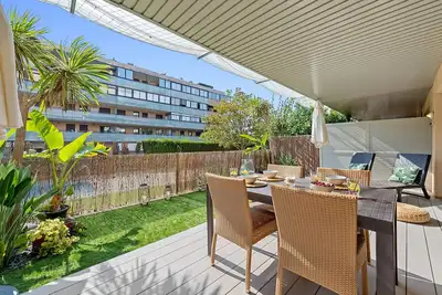 Image de Rosa Sensat Rez-de-chaussée avec jardin