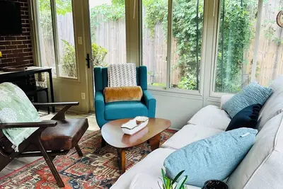 Image de Artistically Curated Guesthouse Near Folly & Dt!