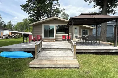 Image de Campbellford Riverfront Retreat!