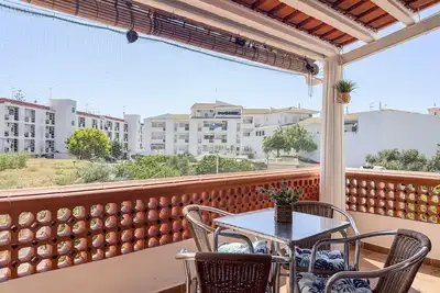 Image de #411 Sunny 1-Bedroom Apartment Near the Beach
