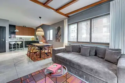 Image de Waterlane A1 | Spa & Pool | Riverside | Two Level