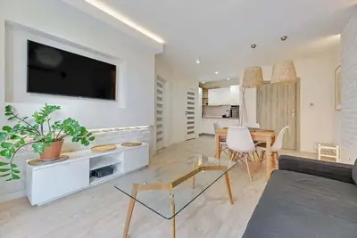 Aura 99b | Riverside | City Center