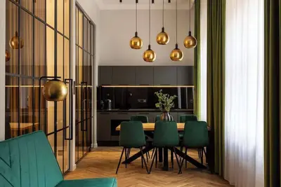 Image de Charm & Chic Suite 15 | Main Old Town & Planty