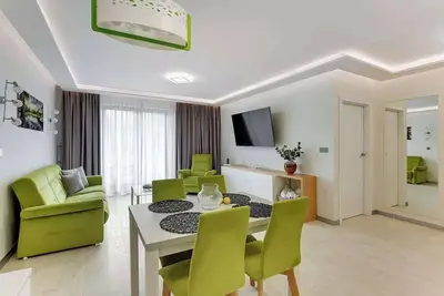 Image de Aura Island 51 | Riverside | City Center & Parking