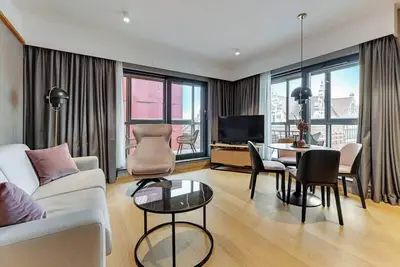 Image de Deo Plaza 518 | Best Location | Riverside