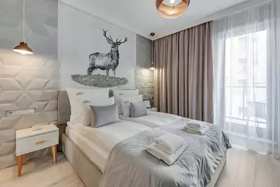 Image de Aura Island 66 | Riverside | City Center & Parking