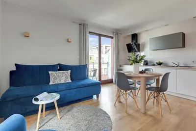 Image de Aura Island 47 | Riverside | City Center & Parking