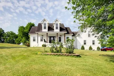 Image de Cozy Farmhouse Getaway