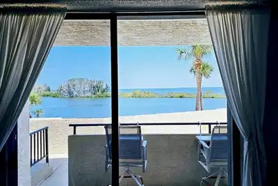 Image de Gulf view 2-bed 2-bath condo in Hudson, 40 minutes outside Tampa, beach access