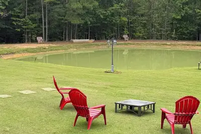 Image de Au Gameday Private Lake House, Fishing
