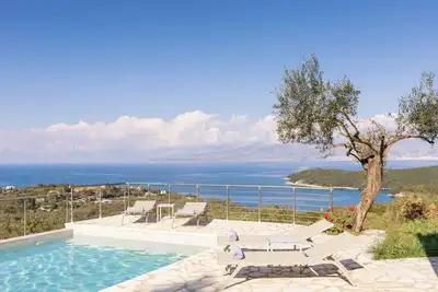 Image de Villa Isyron, Divine Sea Views, Private Pool, Spacious Furnished Terrace, Corfu